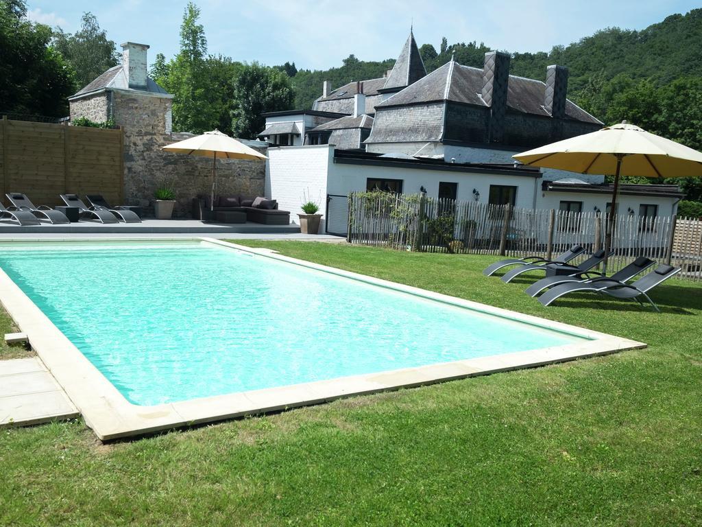 הוילה Hastiere-par-dela Modern Mansion In Hasti Re Par Del With Pool מראה חיצוני תמונה