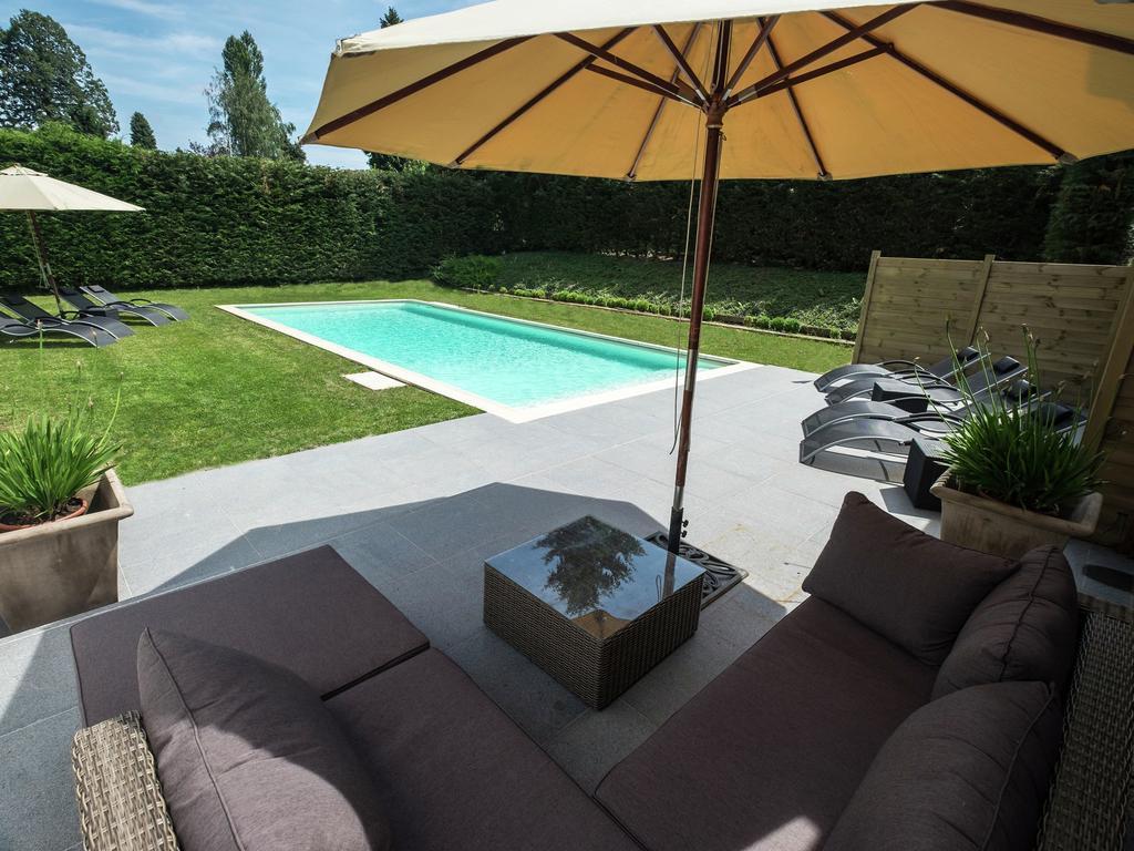הוילה Hastiere-par-dela Modern Mansion In Hasti Re Par Del With Pool מראה חיצוני תמונה